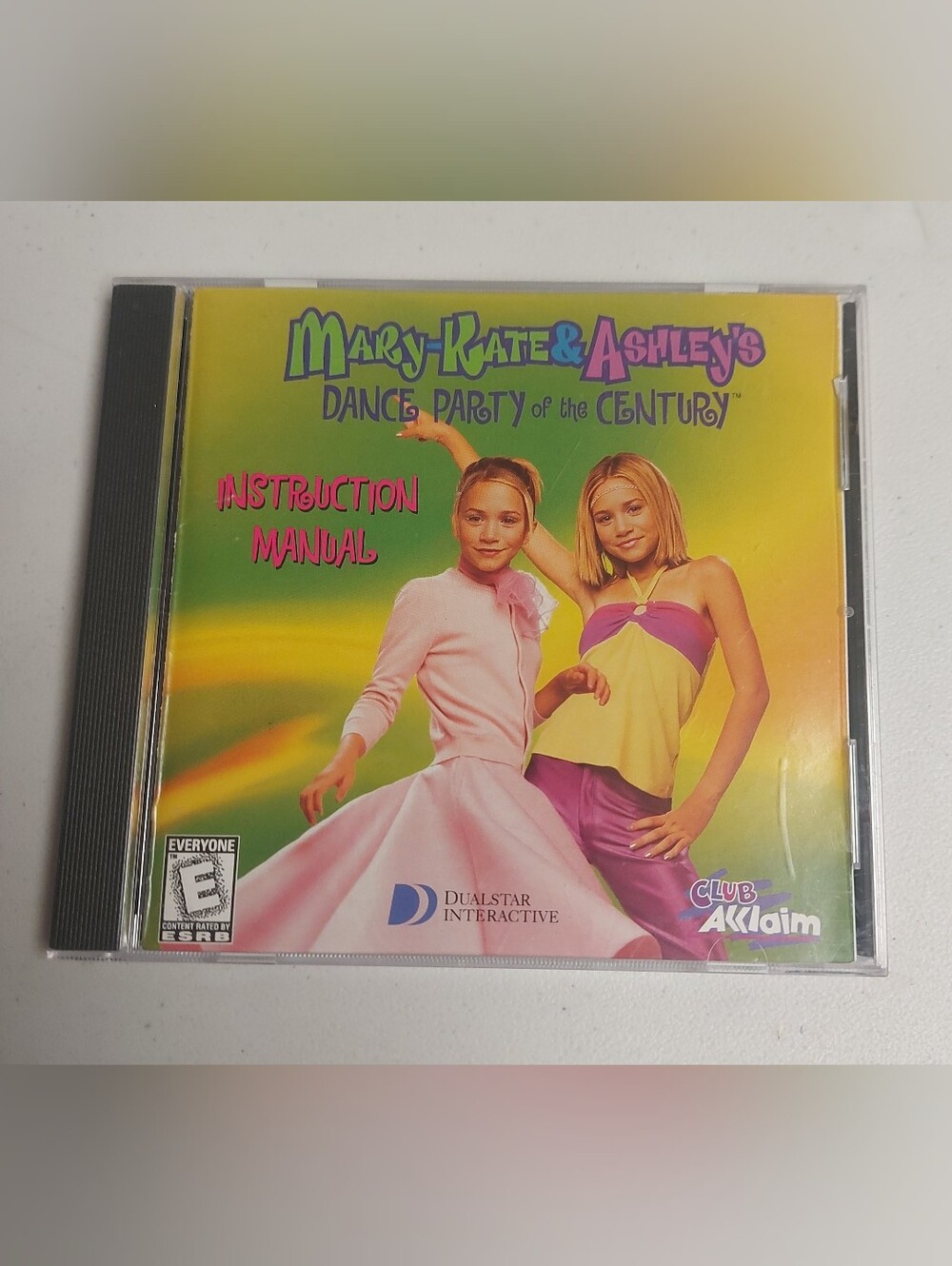 Mary-Kate & Ashley’s Dance Party of the Century PC CD-ROM Instruction Manual